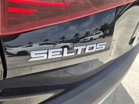 Used 2023 Kia Seltos S FWD image 10