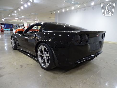 Used 2006 Chevrolet Corvette Coupe w/ Performance Package image 9