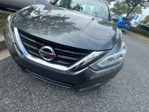 Used 2017 Nissan Altima 2.5 SV FWD image 6