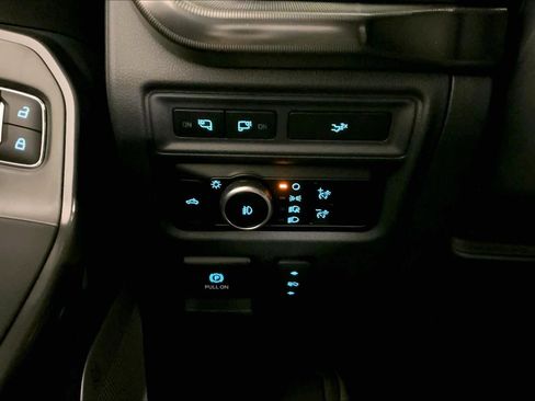 Used 2024 Ford F150 Lariat AWD/4WD image 33