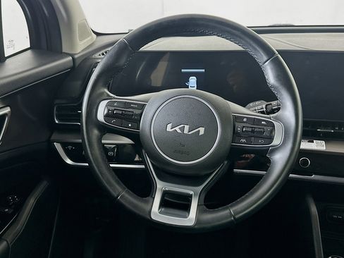Used 2023 Kia Sportage EX image 18