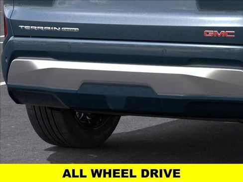 New 2026 GMC Terrain Denali w/ LPO, Floor Liner Package image 14
