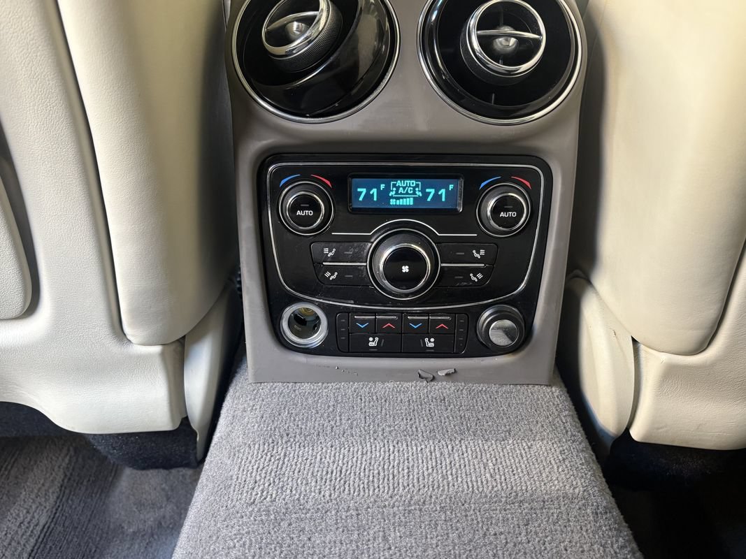 Used 2014 Jaguar XJ L Portfolio RWD image 16