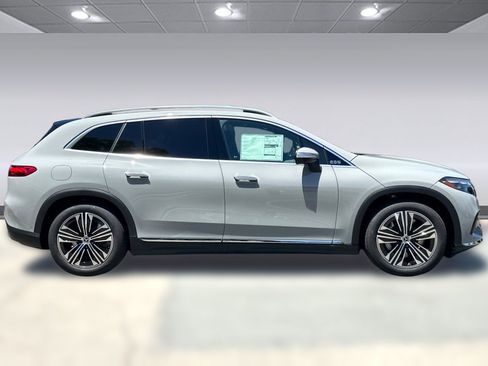 New 2026 Mercedes-Benz EQS 400 4MATIC SUV image 6