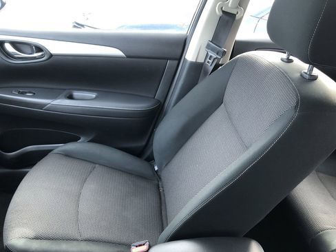 Used 2019 Nissan Sentra S image 29