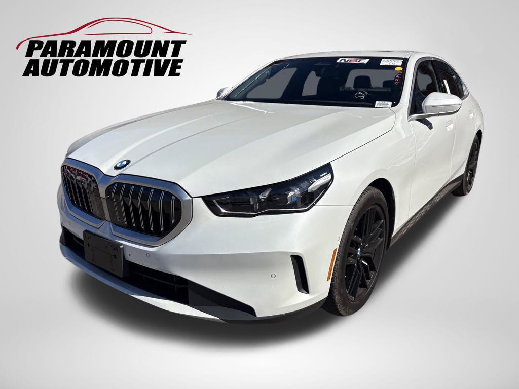 Used 2025 BMW 540i xDrive w/ Premium Package AWD/4WD image 2