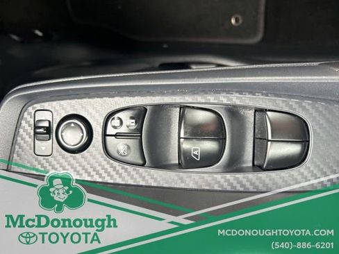 Used 2024 Nissan Sentra SV image 18