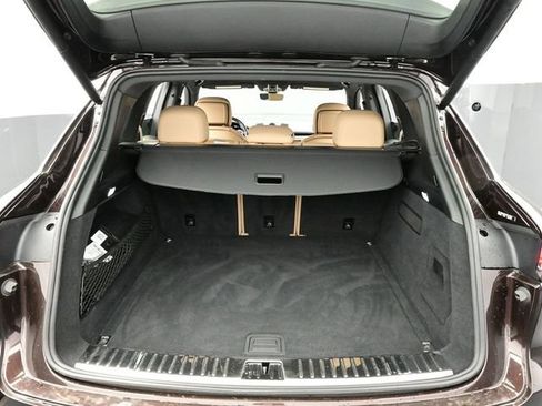 Certified 2023 Porsche Cayenne S Platinum AWD/4WD image 16