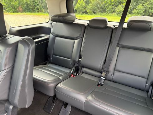 Used 2025 Ford Expedition Active AWD/4WD image 38