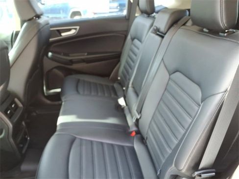 Used 2024 Ford Edge SEL w/ Convenience Package image 13