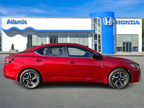 Used 2025 Nissan Sentra SV image 4