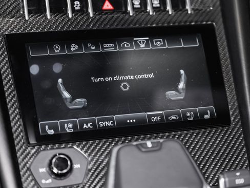 Used 2024 Lamborghini Urus Performante image 40