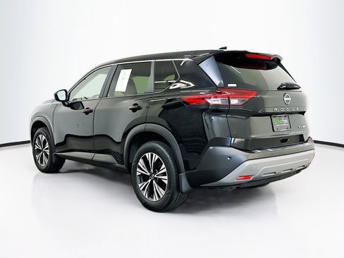 Used 2023 Nissan Rogue SV image 5