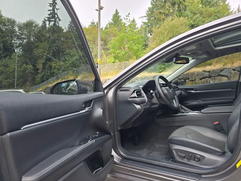 Used 2020 Toyota Camry XSE w/ Driver Assist Package FWD image 23