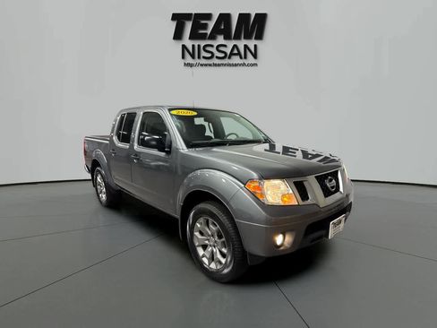 Used 2020 Nissan Frontier SV image 1