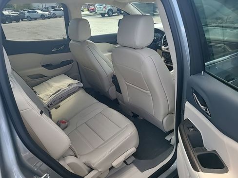 Used 2023 GMC Acadia Denali w/ Denali Technology Package AWD/4WD image 10