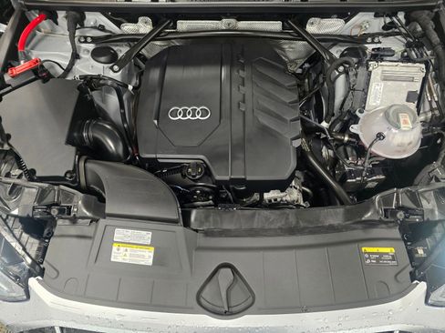 Used 2023 Audi Q5 2.0T Premium w/ Convenience Package image 10