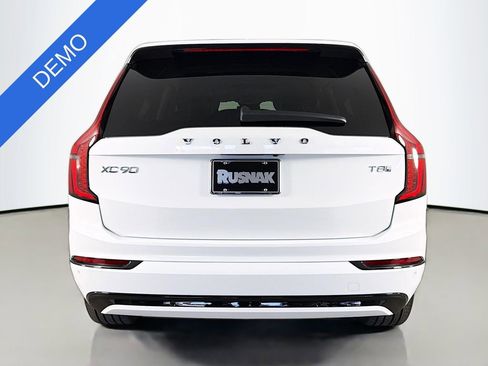 Used 2026 Volvo XC90 T8 Ultra w/ Protection Package AWD/4WD image 6