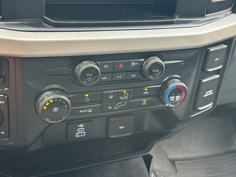 Used 2025 Ford F350 XLT w/ 360-Degree Camera Package AWD/4WD image 22