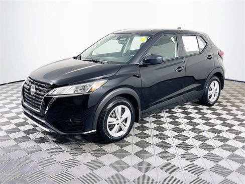 Used 2024 Nissan Kicks S image 4