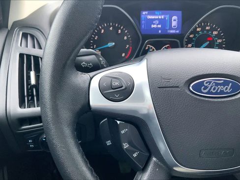 Used 2014 Ford Focus SE w/ SE Sport Package FWD image 24