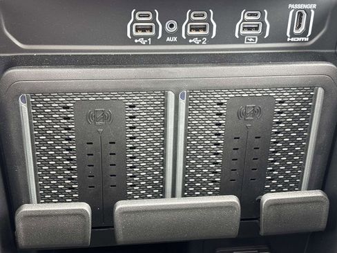 New 2026 RAM 3500 Limited AWD/4WD image 18