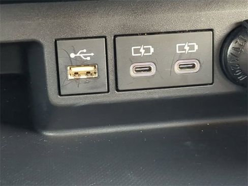 Certified 2023 Toyota Highlander LE image 21