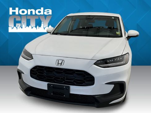 Used 2025 Honda HR-V LX image 9