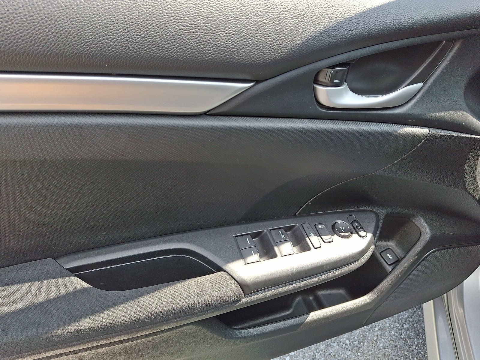 Used 2020 Honda Civic LX image 12