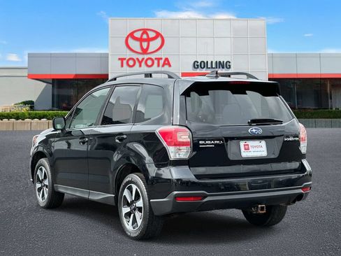 Used 2018 Subaru Forester 2.5i Premium w/ All-Weather Package AWD/4WD image 4