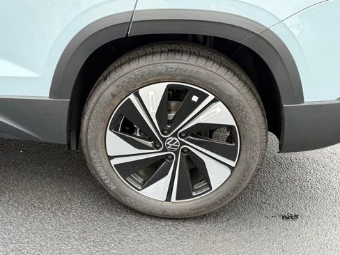 New 2026 Volkswagen Taos SE AWD/4WD image 6