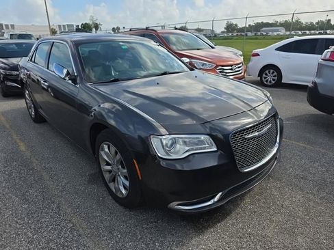 Used 2020 Chrysler 300 Limited AWD/4WD image 1