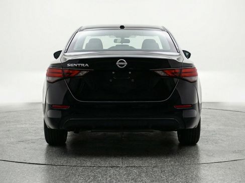 Used 2025 Nissan Sentra SV image 7