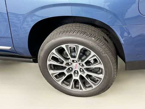 New 2026 GMC Yukon XL Denali w/ Sun & Power Step Package AWD/4WD image 27
