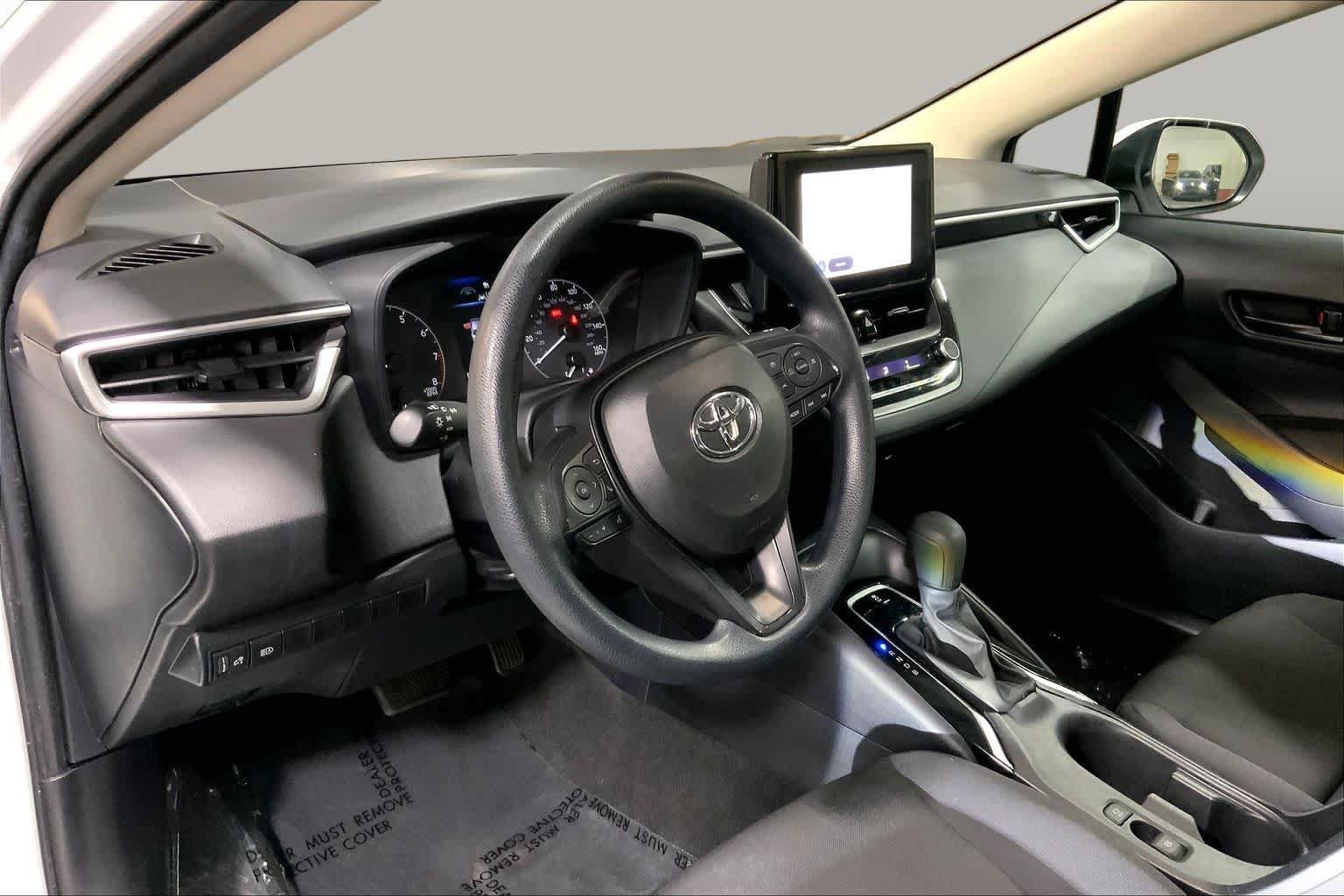 Used 2024 Toyota Corolla LE FWD image 18
