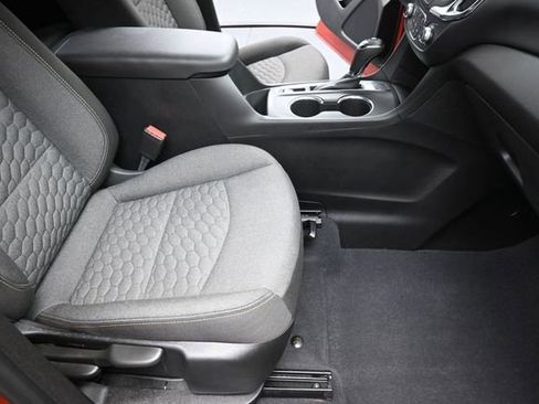 Used 2020 Chevrolet Equinox LT FWD image 26