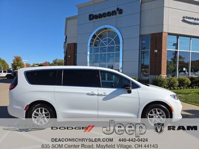 Certified 2026 Chrysler Pacifica Select