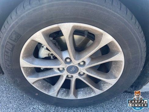 Used 2020 Ford Fusion SE FWD image 19