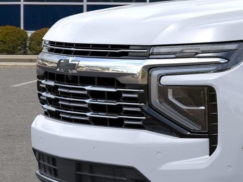 New 2026 Chevrolet Suburban Premier AWD/4WD image 13