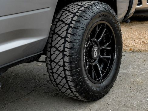 Used 2024 RAM 2500 Big Horn w/ Sport Appearance Package image 55