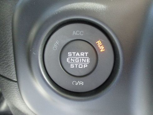 Used 2023 Jeep Wrangler Unlimited Sport AWD/4WD image 22