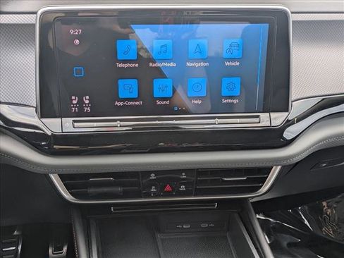 Used 2024 Volkswagen Atlas Peak Edition SE AWD/4WD image 14