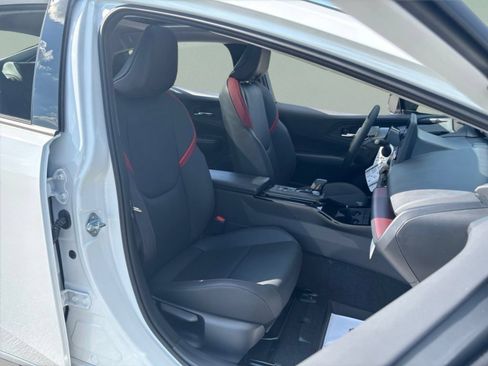 New 2026 Toyota Prius Plug-In Hybrid FWD image 29