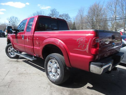 Used 2016 Ford F250 Lariat w/ Chrome Package image 11