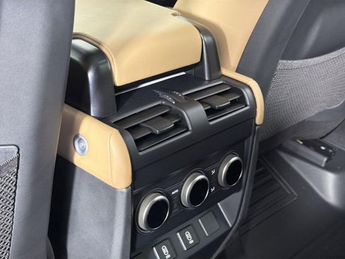 New 2026 Land Rover Defender 110 X-Dynamic SE image 28