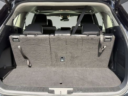 Used 2026 Toyota Highlander XLE AWD/4WD image 23
