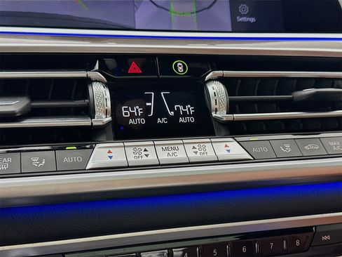 Used 2022 BMW X6 M50i w/ Executive Package image 16