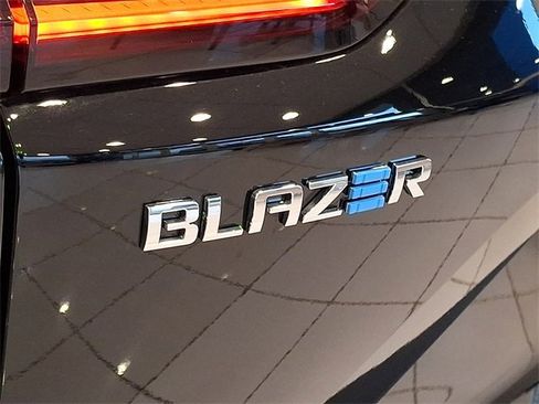 New 2026 Chevrolet Blazer EV LT image 17