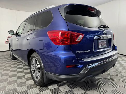 Used 2020 Nissan Pathfinder S FWD image 26
