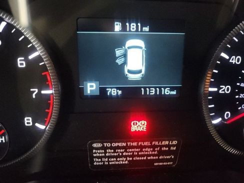 Used 2020 Kia Telluride LX FWD image 3